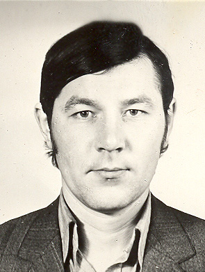 Родился 1955 году. Родился в 1953 году. Родился 1955 году. Родился 1955 году. Уолт дисней.